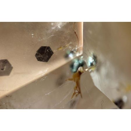 Bergkristall-Rutilquarz-Energiekristall mit Wachstumsnebel
