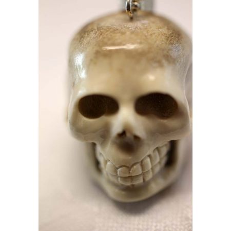 Knochenschädel-Anhänger