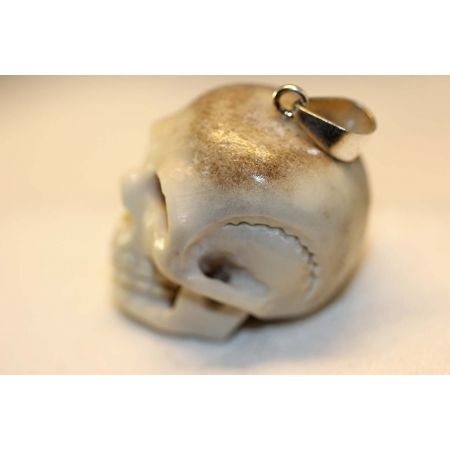 Knochenschädel-Anhänger