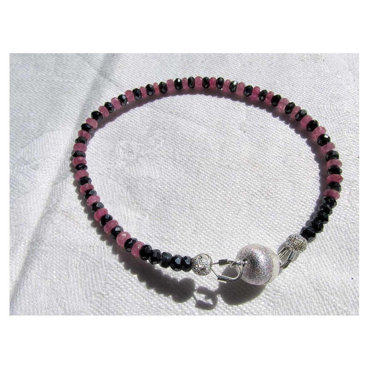 Pink Saphire + schwarze Spinelle Energiearmband