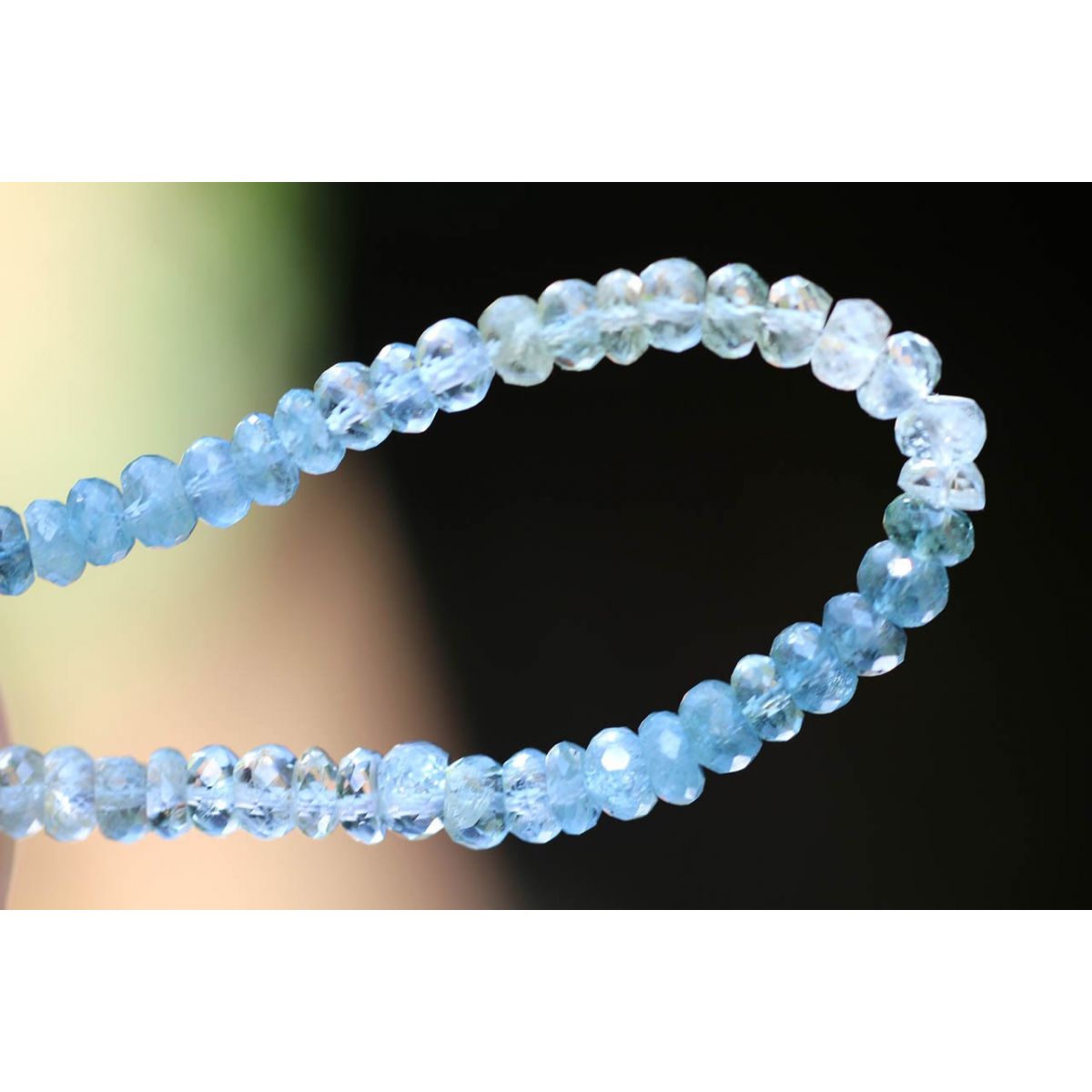 Beryll-Aquamarin-Energiearmband  - Die mitfühlende Seele -