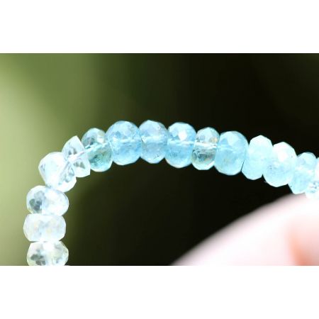 Beryll-Aquamarin-Energiearmband  - Die mitfühlende Seele -
