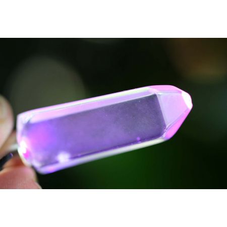 Bergkristall-Energiekristall mit Minizellen Rainbow Beleuchtung