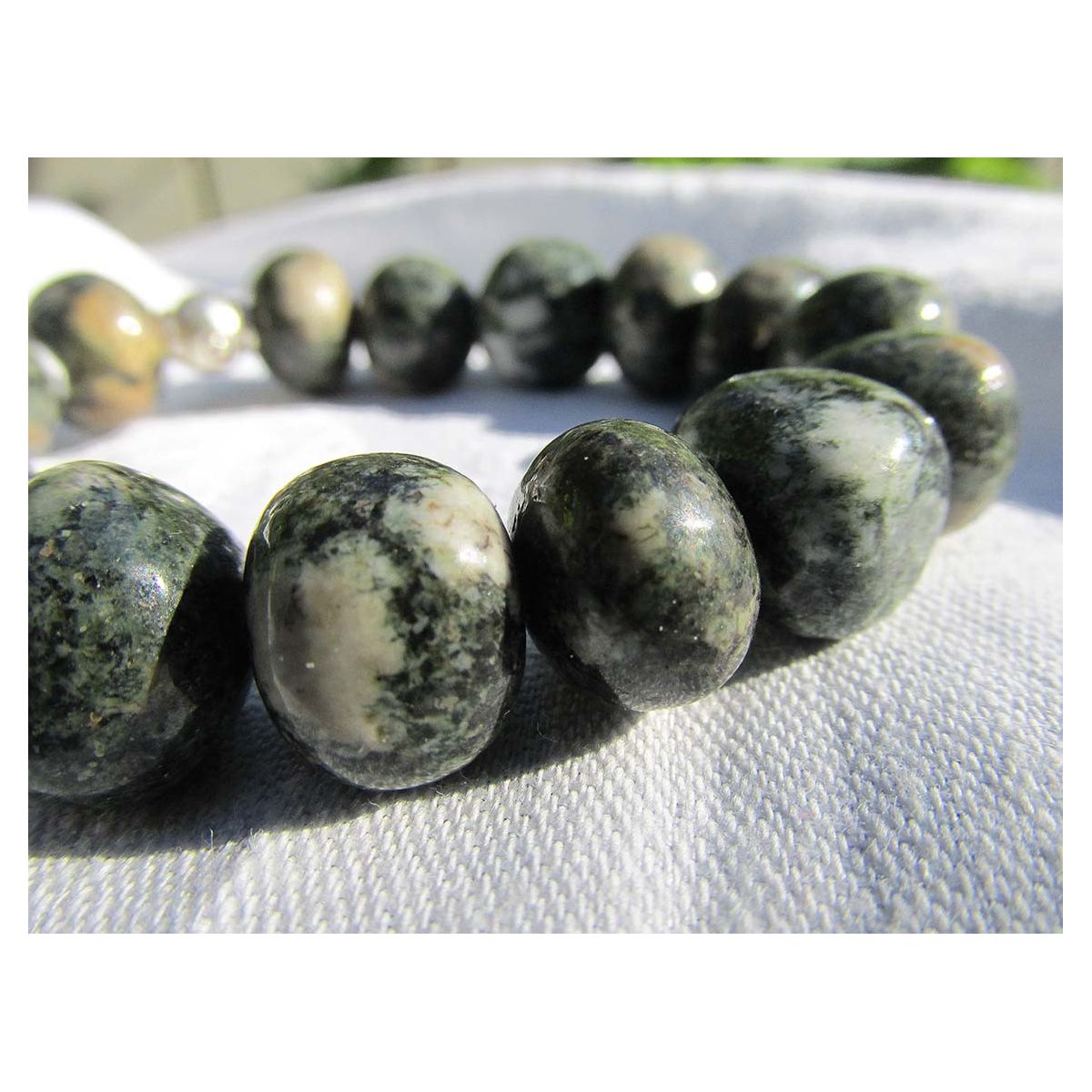 GreenstoneStonehengeEnergieArmband (Zeremonienstein)