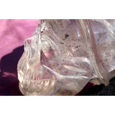 Bergkristall-Lodolith mit Einschlüssen-Phantom-Rainbow-Energie-Schädel (und Mütze) / Schlüssel zur Weisheit