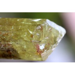 Fluorapatit, gelb-grün - Energie-Kristall (seelische Wundenheilung-Rückführungen ins frühere Leben)