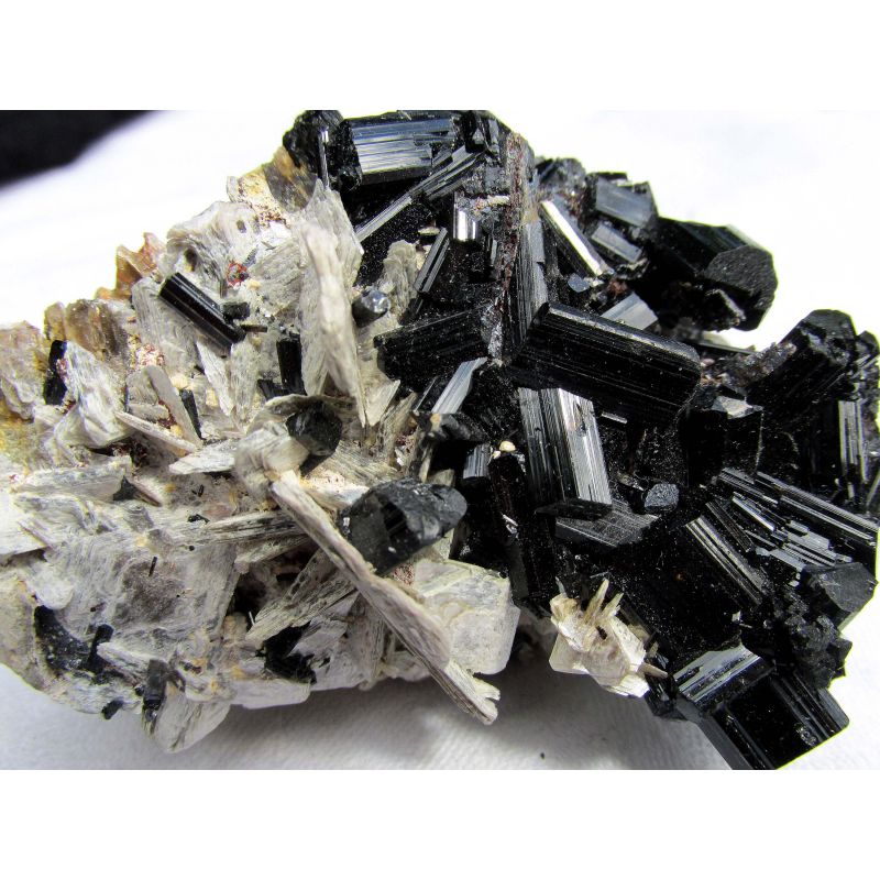 Turmalin schwarz Var. Schörl xx, Muskovit Glimmer xx, Schamanen-Energiekristallstufenaggregat  (Unterstützung)
