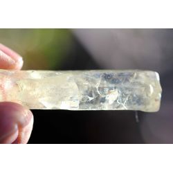 Spodumen Varietät Hiddenit-Schamanen-Energie-Kristall (Gottestreue)