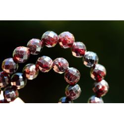 Granat Varietät Pyrop-Kugeln facettiert-Energie-Kette (Erdung / Lebenssinnfindung)
