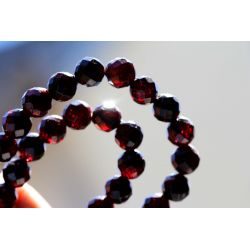 Granat Varietät Pyrop-Kugeln facettiert-Energie-Kette (Erdung / Lebenssinnfindung)