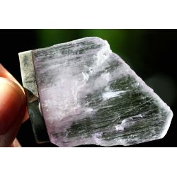 Kunzit natur schmal + Silberkappenöse-Energiekristallanhänger (Erleuchtung / Verbindung Himmel und Erde)