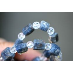 Saphir, blau + Bergkristallkugeln, facettiert-Schamanen-Energiekette (innere Ruhe / Licht in Geist und Seele) sehr selten