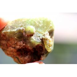 Granat Var. Grossular - grün Energie Kristall (Erkennen unserer Kraft / Tor zur Seele)